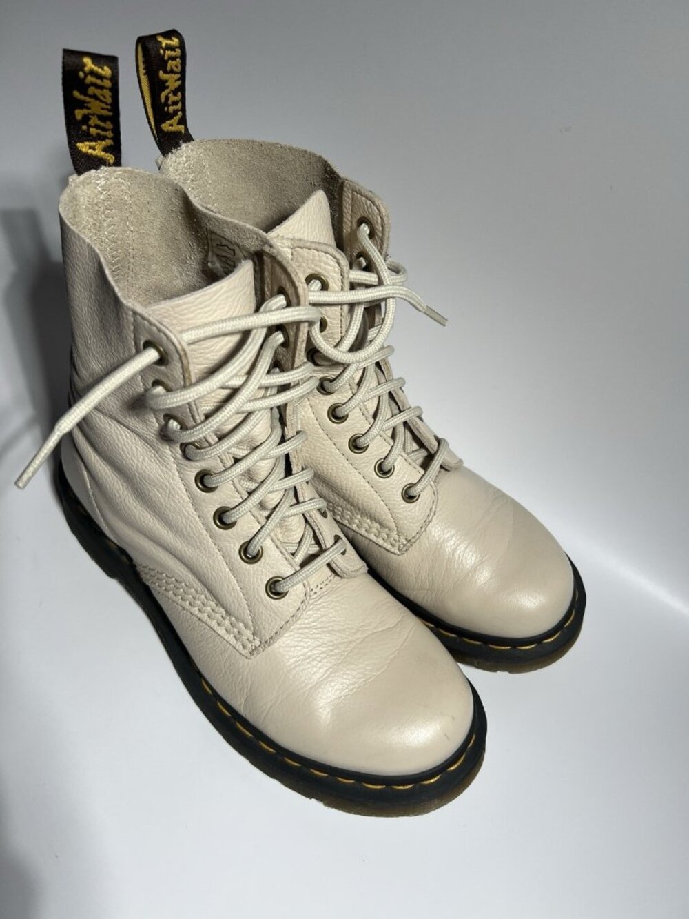Dr. Martens 1460 Pascal Women’s Virginia Leather Boots Taupe Size 7 NEW